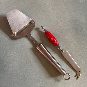 Oneida Stainless Steel Cheese Slicer + Cheese Knife